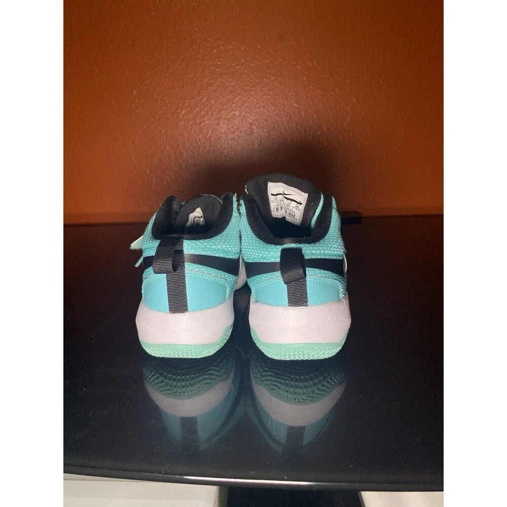 Nike Team Hustle D 8 PS Tropical Twist Blue Youth 1Y Shoes 881942-302 Sneakers